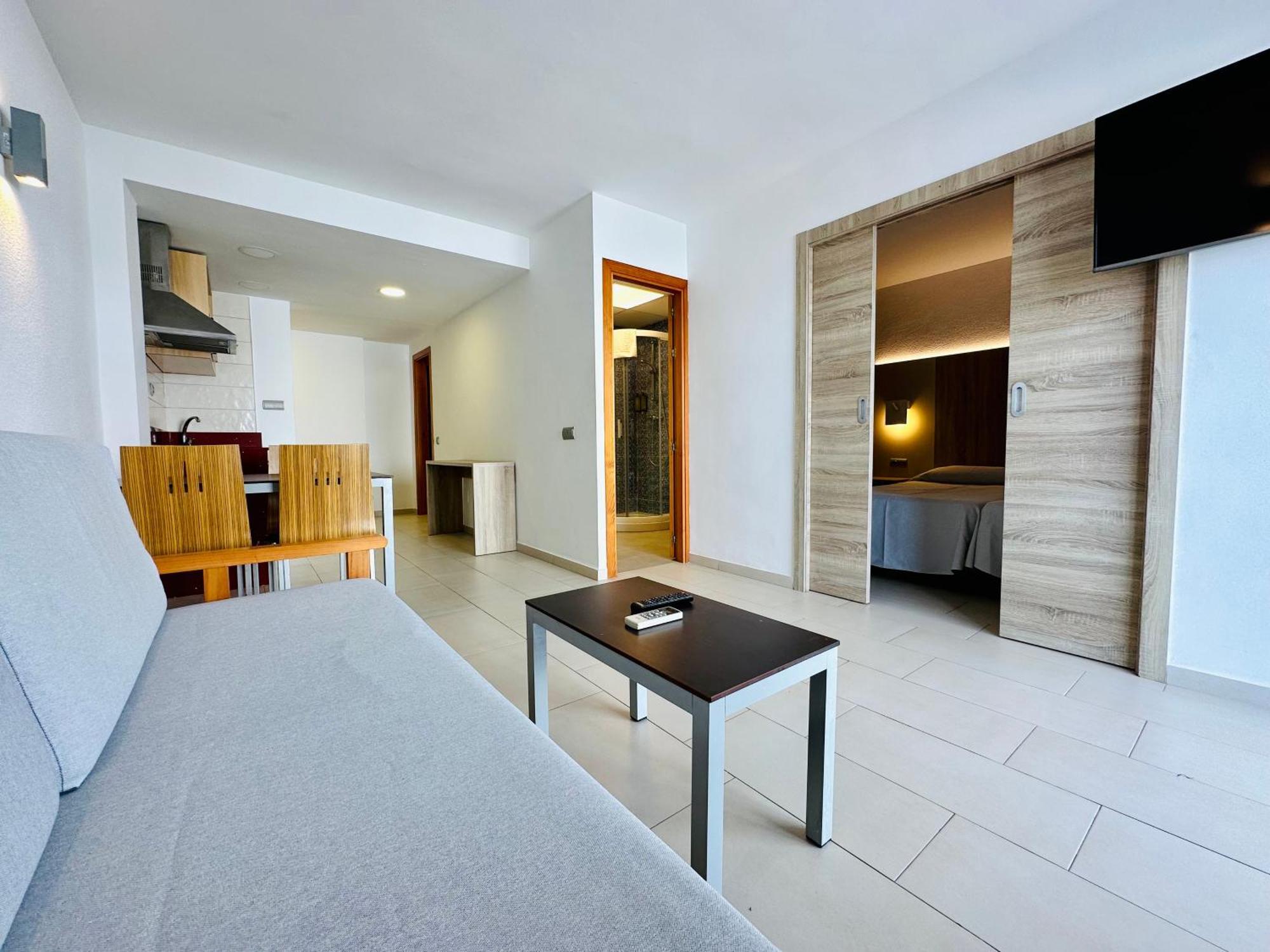 Apartamentos Jet - Adults Only Playa d'en Bossa Luaran gambar
