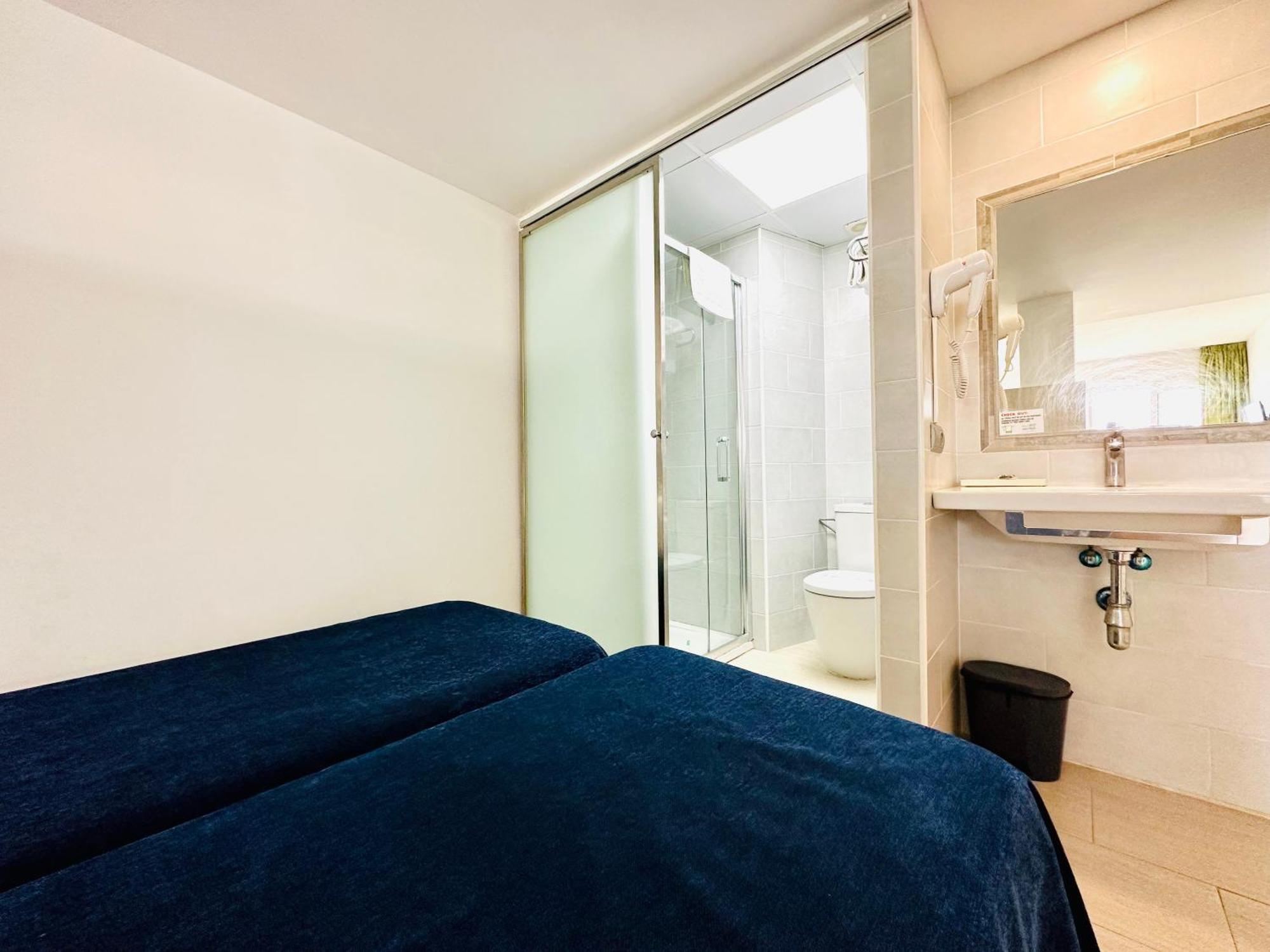 Apartamentos Jet - Adults Only Playa d'en Bossa Luaran gambar