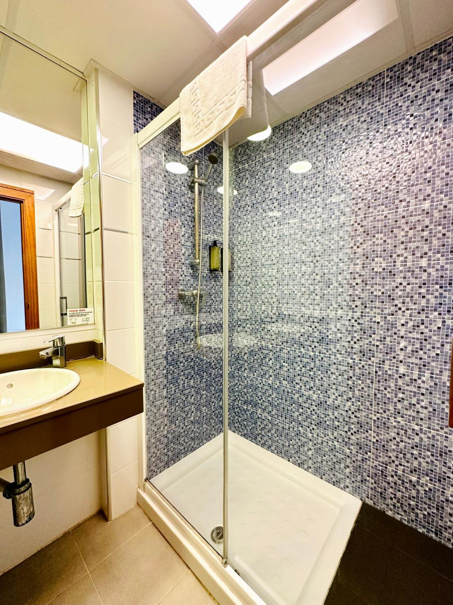 Apartamentos Jet - Adults Only Playa d'en Bossa Luaran gambar