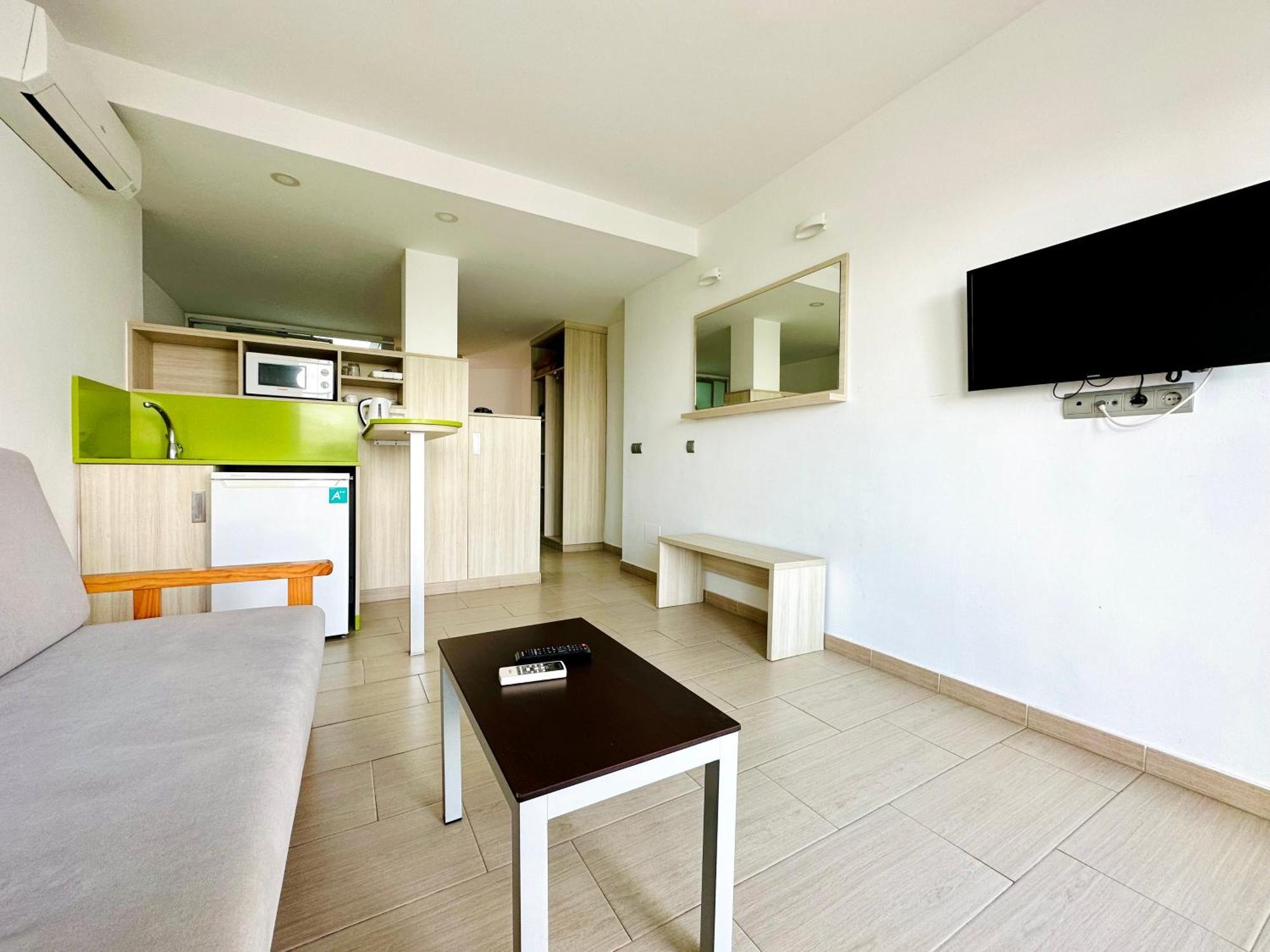 Apartamentos Jet - Adults Only Playa d'en Bossa Luaran gambar