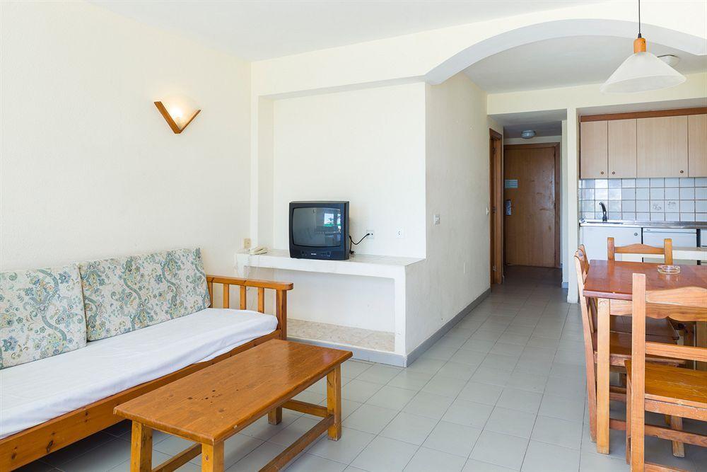 Apartamentos Jet - Adults Only Playa d'en Bossa Luaran gambar